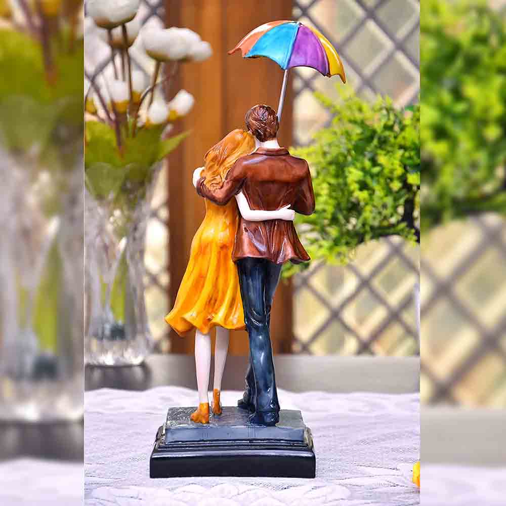 Best Valentine Day Gift  Romantic Love Couple Statue  Table Showpiece For  Home Decorative Showpiece 