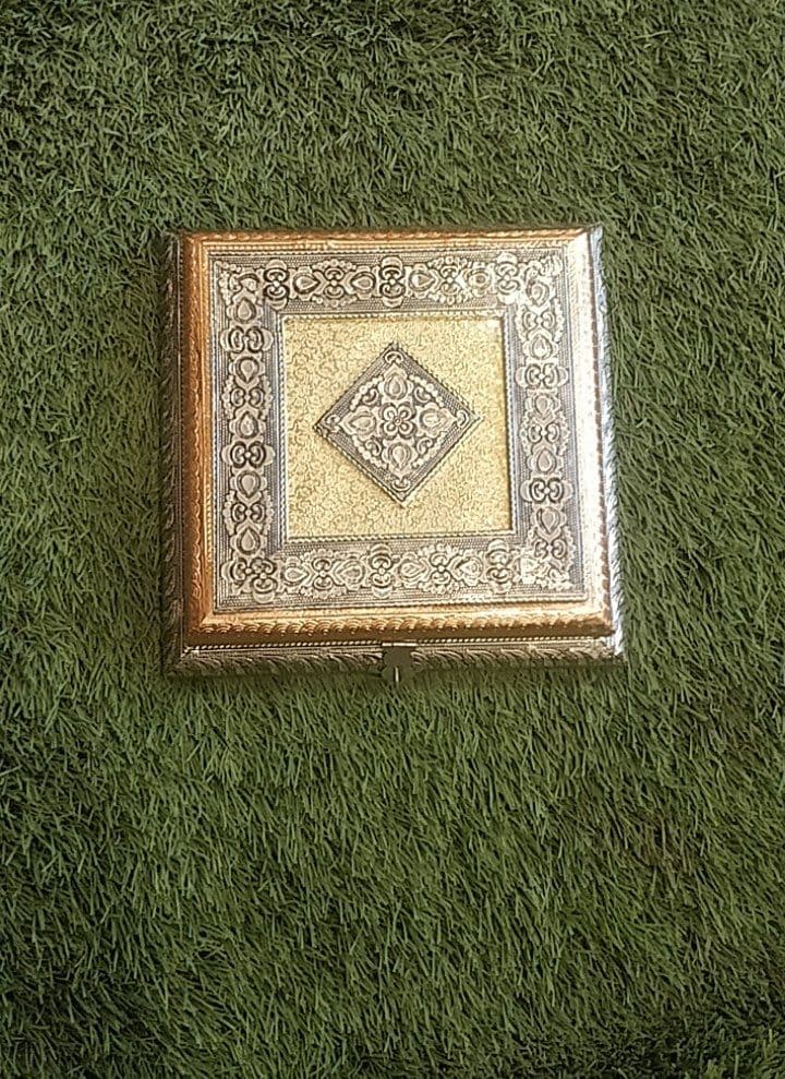 8X8 WOODEN REGZIN DRY FRUIT BOX