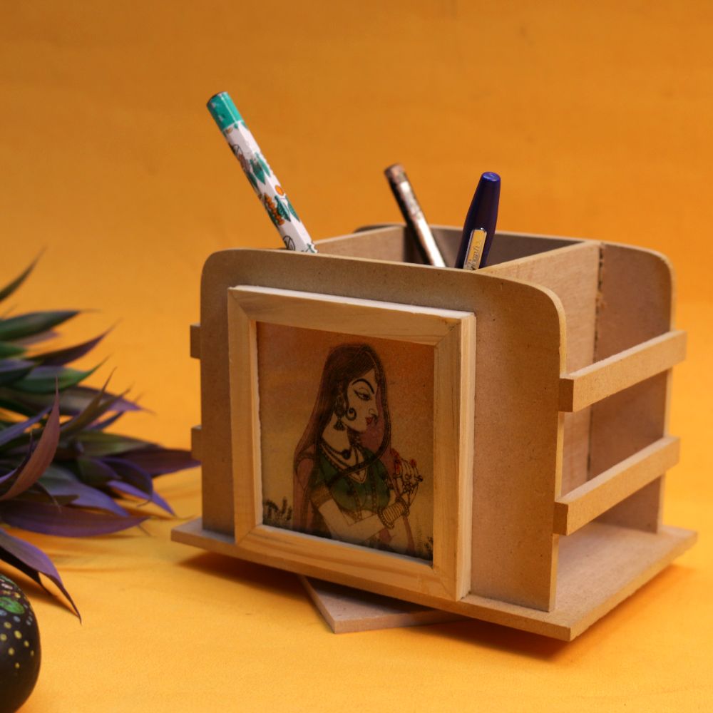 WOODEN GEMSTONE PAN / CARD STAND