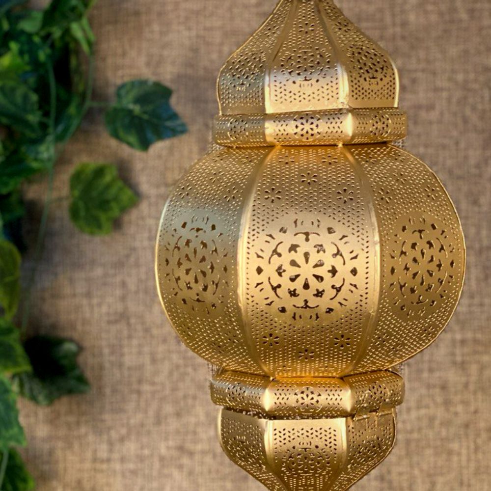 GOLDEN MORROCAN LANTERN