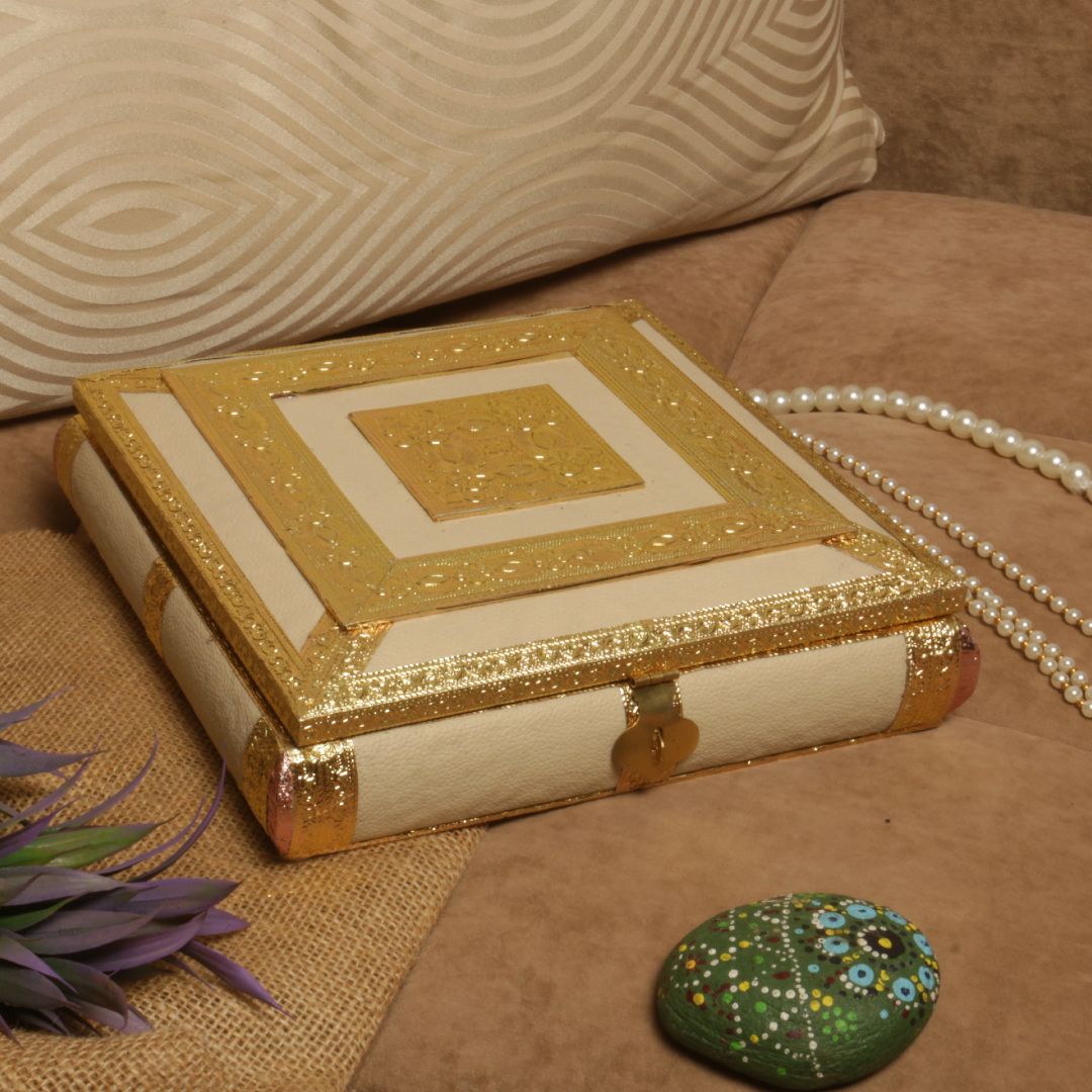 9X9 WHITE REGZIN DRY FRUIT BOX