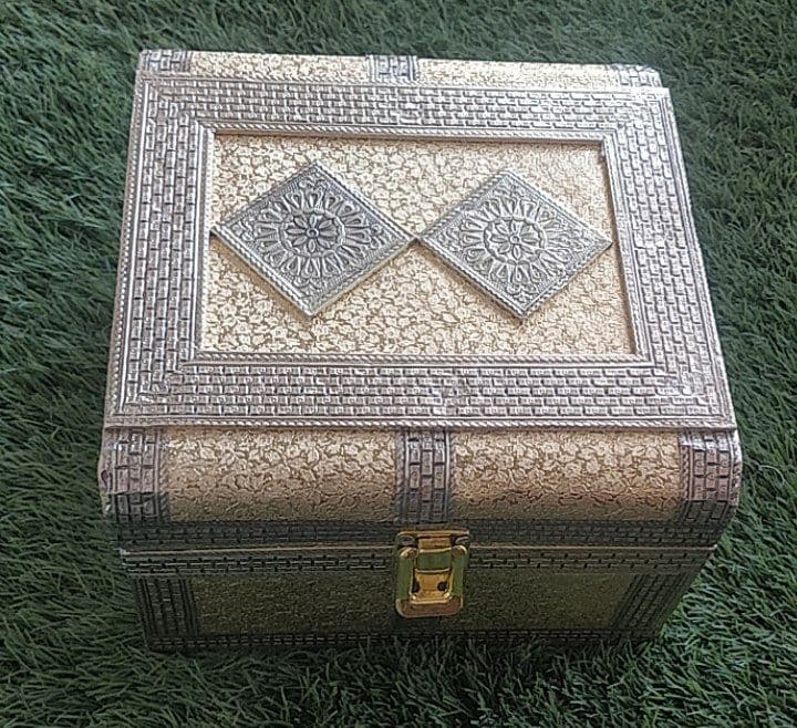 09*09 REGZIN DRY FRUIT BOX WITH JAR