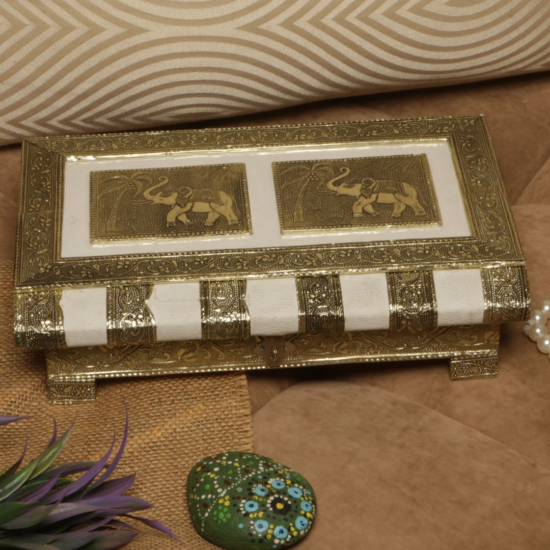 08*12 REGZIN DRY FRUIT BOX WITH