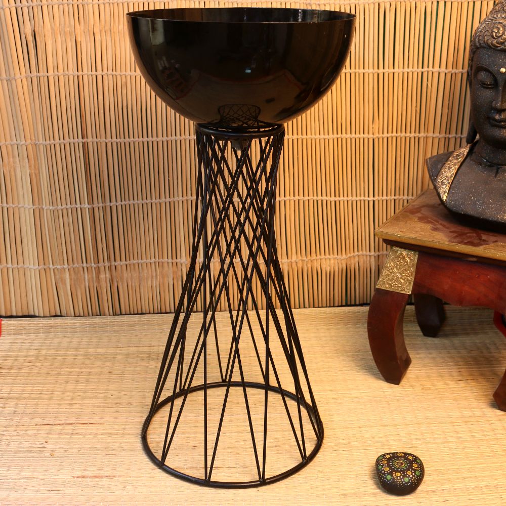 IRON POT STAND LARGE