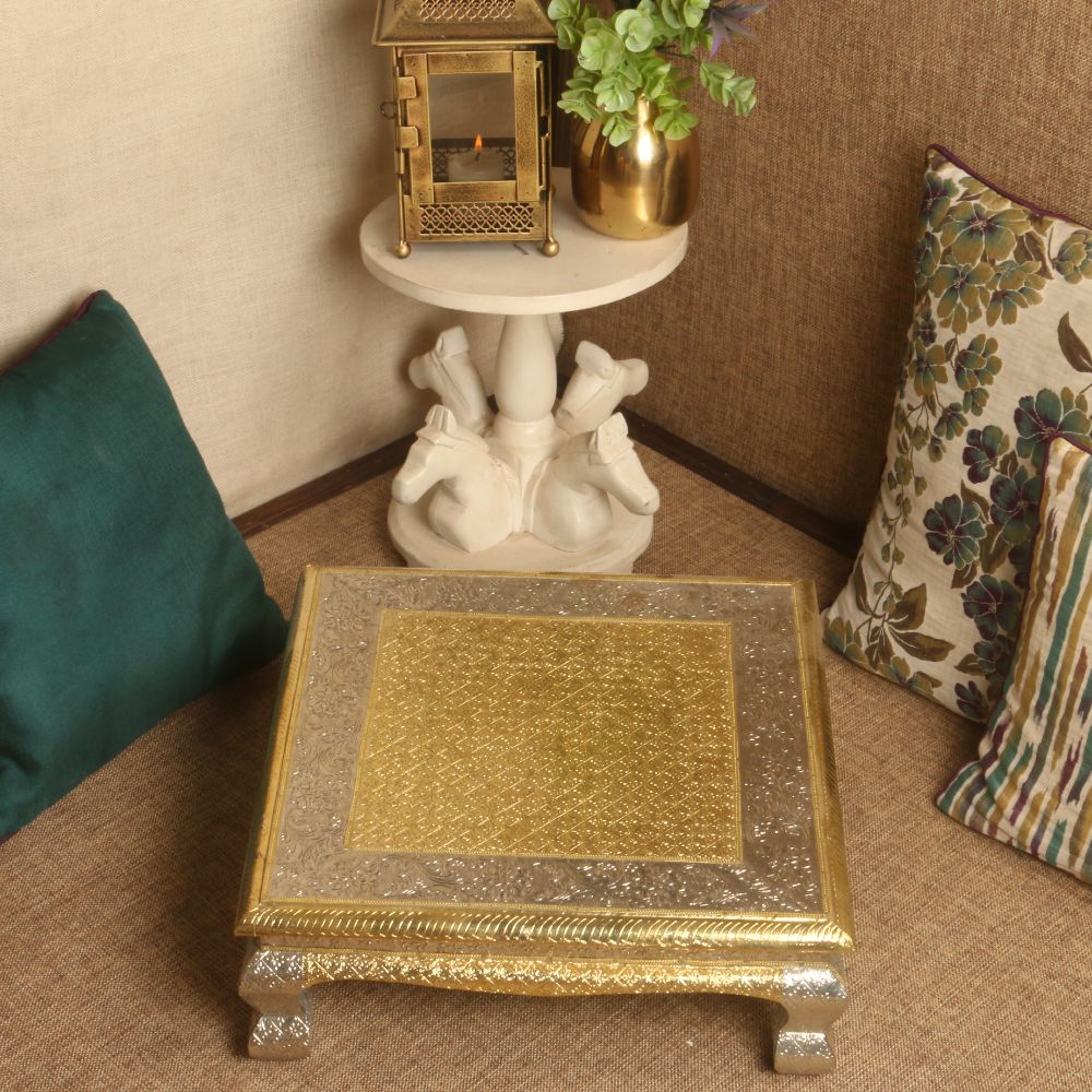 GOLDEN SILVER CHOWKI 18X18